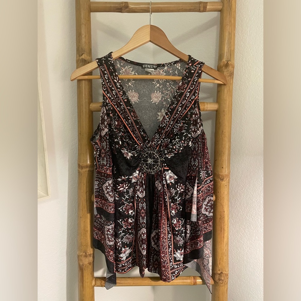 Venus cold shoulder top with bell sleeves